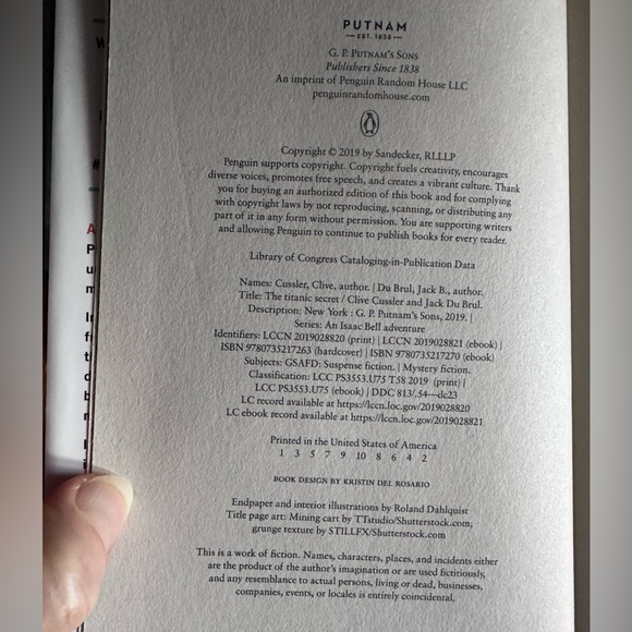 Clive Cussler. The Titanic Secret Hard Cover Original 2019 printing - Picture 5 of 6